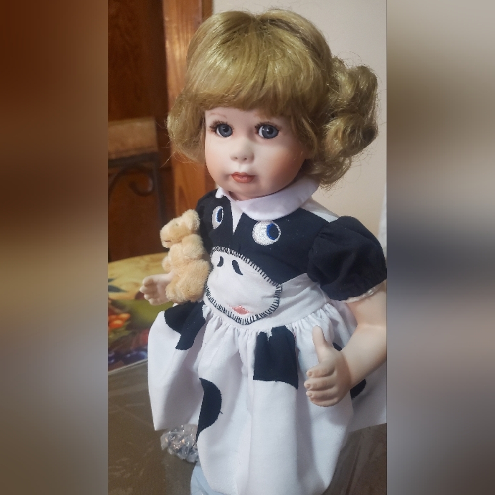 Vintage 1993 Hamilton Collection Becky Porcelain Doll on Stand, #0407D